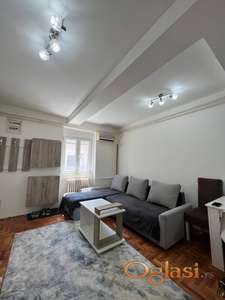 Izdavanje garsonjere - NOVI SAD, CENTAR